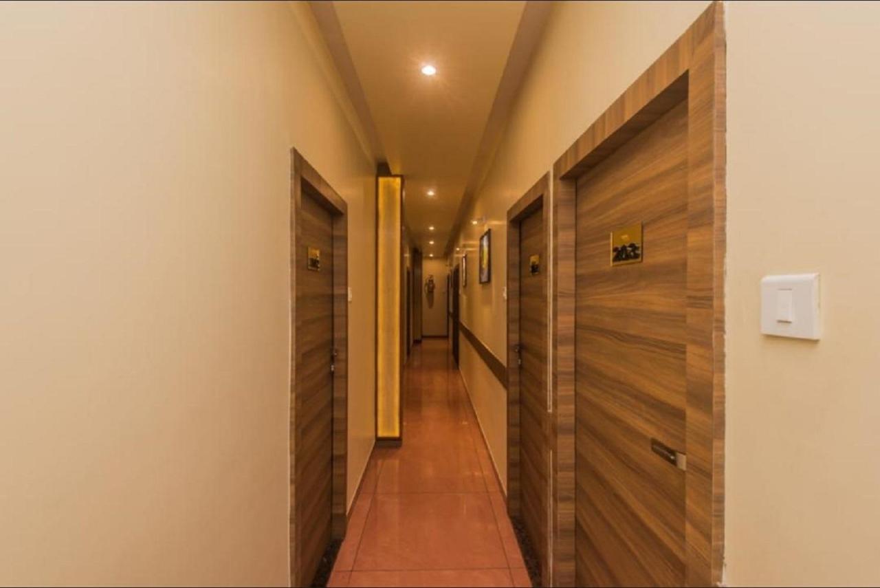 Aster Hotel Near Mumbai Airport Eksteriør bilde